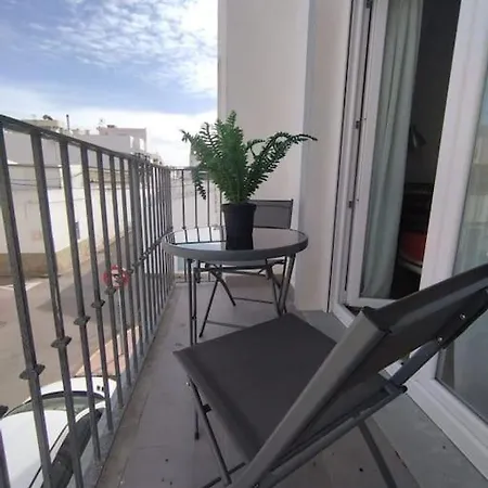 Cerca De Todo Piscina Terraza Wifi Daire Tarifa